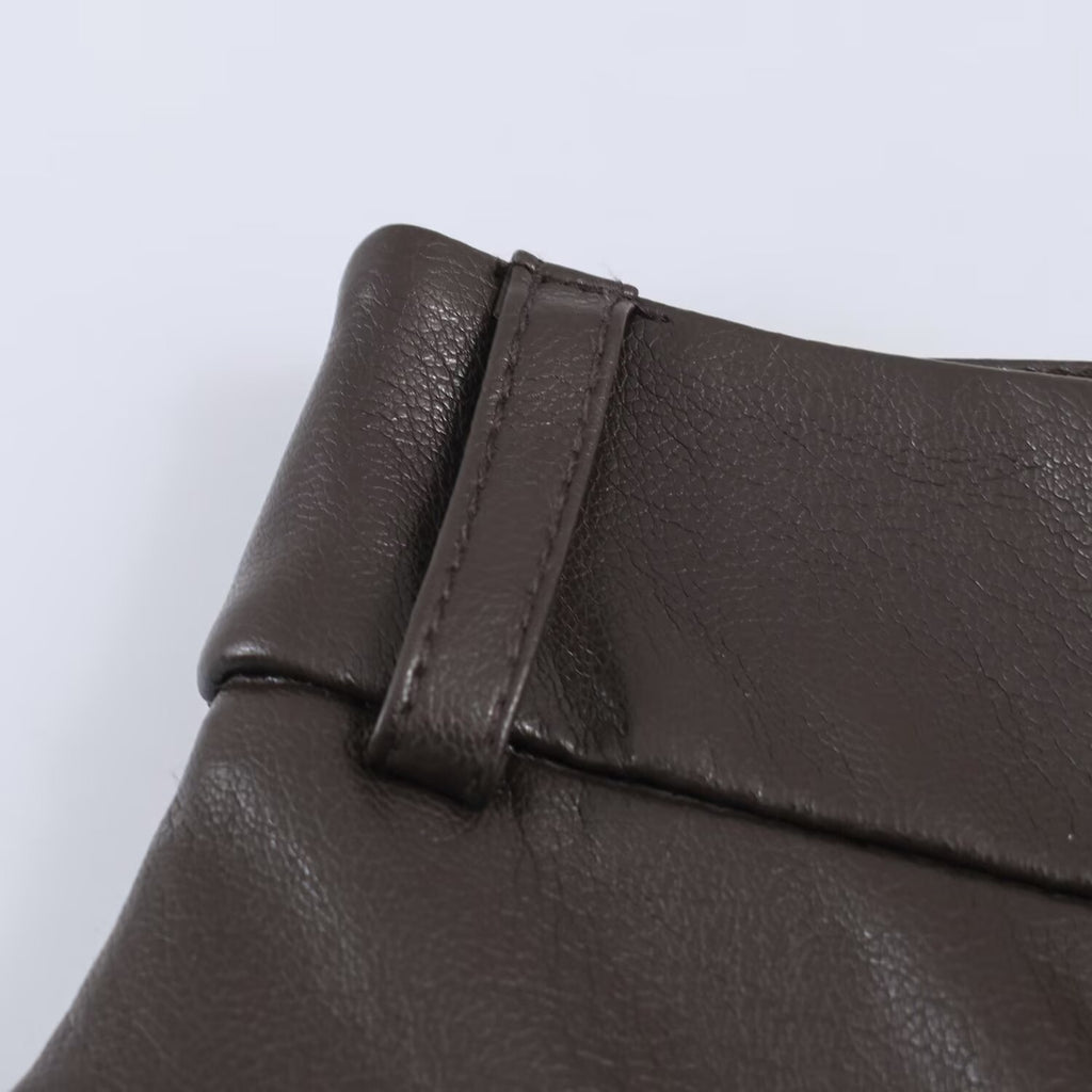 Commuting style faux leather pleated skirt
