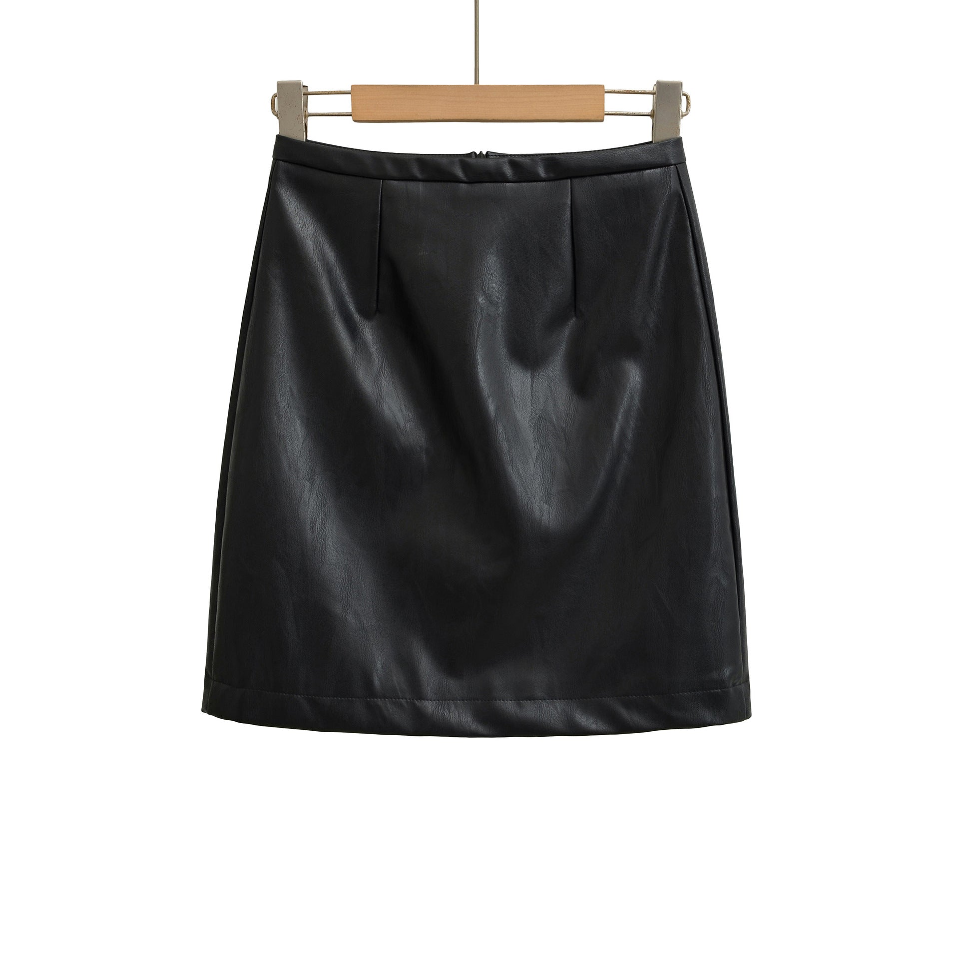 PU leather skirt with high waist for slimming and hip hugging half skirt